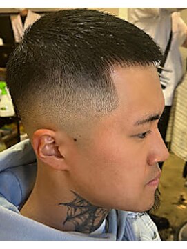 ワンワンオー バーバーショップ 博多店(@110 BARBER SHOP) buzzスタイル