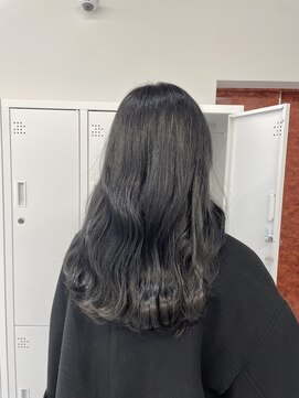 ヌーヴェル(nouvelle) ダークグレージュ×艶っぽカラー