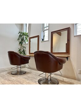 女性stylistが1人で営む、落ち着いた雰囲気のプライベートサロン。周りを気にせずにリラックス―♪