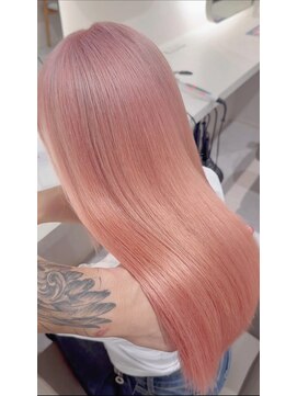 アイトーキョー 名古屋名駅(AI TOKYO) レイヤーカット/ホワイトピンク/艶カラー