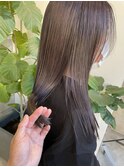 ブリーチ無しで、透明感アッシュが可愛い!!