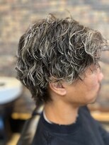 シンズバーバー(SIN'S BARBER)&nbsp;スパイラルパーマ＋ホワイトメッシュ