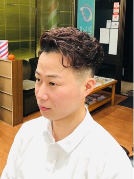 ワイズヘアーサカモト(Y’s hair sakamoto)の写真/【ビジネスシーンもお手の物】ビジネスマンの魅せ方を知り尽くしたプロ集団。周りと差がつくスタイルに☆