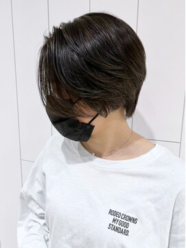 アイティーバイアルバム 八王子店(IT by ALBUM) ハイライトアッシュ_外ハネボブセクションカラー_ba387291