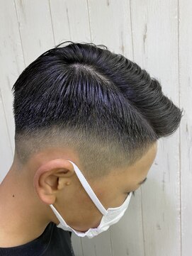 トミーズバーバー(Tommy's Barber) ナチュラルフェードスタイル