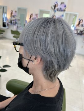 シュウ 西尾店(Shu) ブルーシルバー