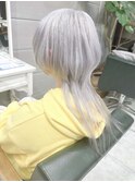 シルバーカラーツーブロックマッシュ ロングウルフハイライト
