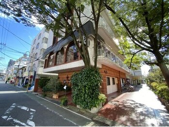 ユイット 本八幡店(Uit)の写真/アンティークな雰囲気が魅力的な《Uit HAIR SALON》。忙しい毎日に安らぎと癒しの空間をお届けします♪