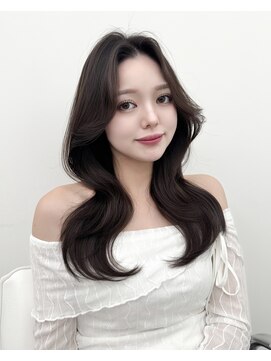 アマトウキョウスマートサロン(AMA TOKYO×Smart Salon) 韓国ヘア　レイヤー　顔まわり