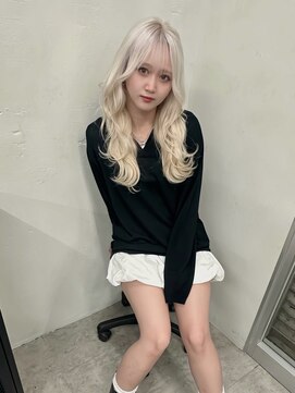 ティント 梅田(Tint) 【TOMOKI】ホワイトブロンド《大阪梅田駅》