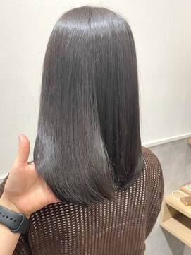 ロッカ(ROCCA) うるツヤ大人ロングヘア