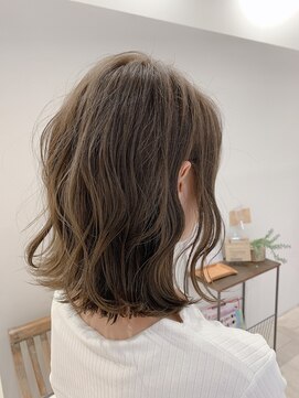 ラビ ヘア アトリエ(Labbi Hair atelier) ラフウェーブ ベージュカラー