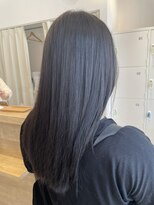 モック(moc)&nbsp;女性らしいフェミニンなミディアムスタイル