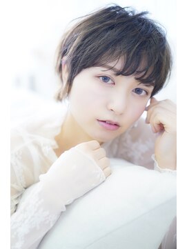 ポラリス(Polaris) 動きのある ショートヘア