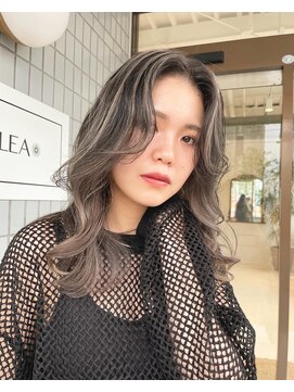 ラウレア(LAULEA) バレイヤージュカラー