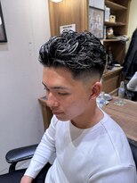 フォーコーナーズ(Four Corners)&nbsp;ホワイトメッシュ/極道パーマ/フェード/バーバー