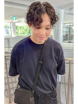 ロンド(RONND) センターパートスパイラルパーマ