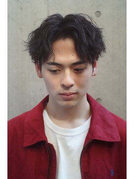 レジュアル(RESSUAL) 無造作　波巻　ニュアンスマッシュ　センターパート　ツイスパ