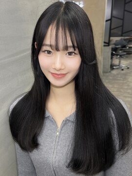 ジーナ 池袋(Zina) 暗髪/暗染/黒髪/ブルーブラック/髪質改善/池袋美容院/シースルー