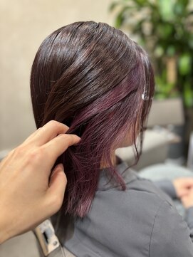 アキコ(AKIko) 【暗髪×インナーカラー】品よく遊ぶ大人の色気ディープパープル