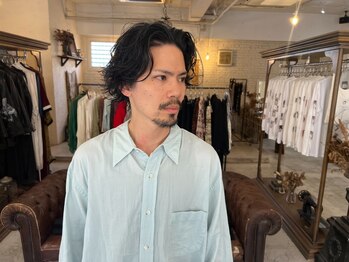 ガレージ メンズ(GARAGE Men's)の写真/男性スタイリストがマンツーマン施術☆どこか雰囲気のある、気張らないスタイルで印象UPが叶う!