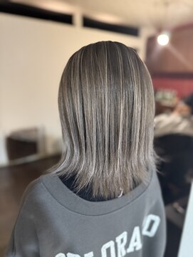 アンジー(an'gie) シャドールーツ