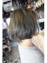 オーバーキャプテンネイキッド(OVER CAPTAIN NAKED) アッシュグレージュグラデ☆ミディアムボブ