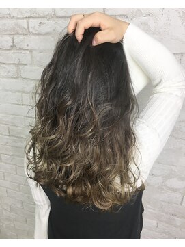 プライズ アイリス 池袋東口店(prize Iris) 外国人風グラデーション/バレイヤージュ【池袋・池袋東口店】