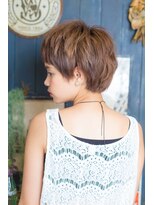 ソア フォー ヘアー(Soi for hair)&nbsp;スタイリングが簡単 大人小顔耳かけショート バックスタイル