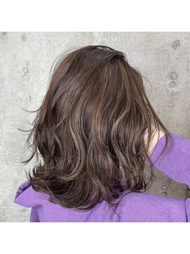 ロアー ヘアー ブリオ(RAWR hair Brio) ココアブラウン_ミディアムウェーブ