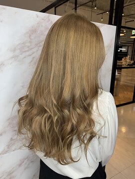 エミュスト(Emuest) シナモンベージュ