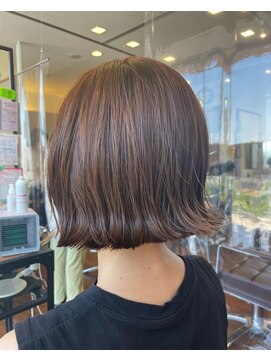 シェール(cher) 外ハネくびれミニボブ ♪