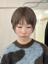 ハット(HUT)&nbsp;【襟足長めのウルフ風ショートヘア】