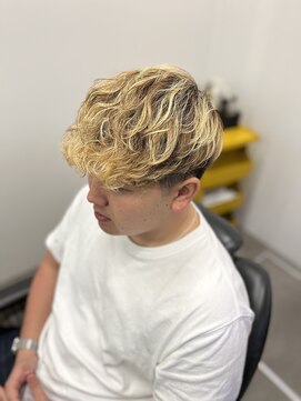 アジト パーマ×ブリーチ×ショート