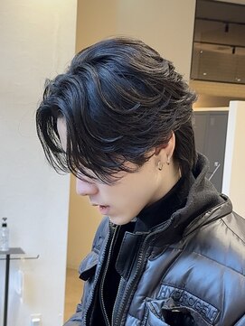 ビューシンサイバシ(VIEW SHINSAIBASHI) フェザーショート センターパート