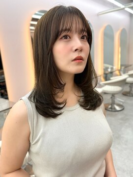 ミディアムレイヤーウルフグレーベージュ