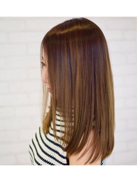 ビス ヘア アンド ビューティー 西新井店(Vis Hair＆Beauty) ハイライトカラー/センターパート/モテ髪カタログ/西新井/小顔