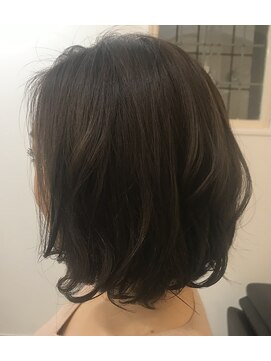カルムヘアー(Calme hair) ミディアムレングス　ボブ