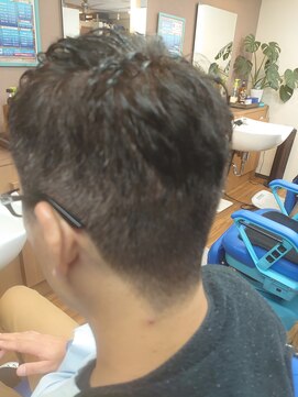 ヘアーカットデザインサロン スマッシュ 田町店(Hair cut design salon Smash) アップバング 白髪染め フェード ジェットモヒカン スタイル