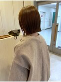切りっぱなしボブ　× アッシュベージュ