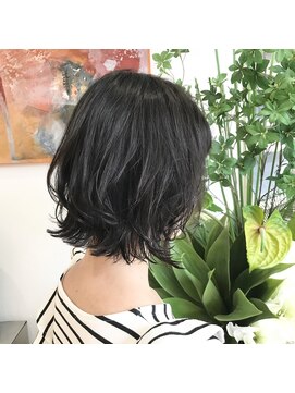 ルッソリベラ 池袋(Lusso libera) 黒髪×無造作レイヤーボブ◎30代40代50代