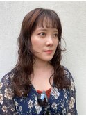 20代30代大人可愛いロングウルフくせ毛風パーマベージュ