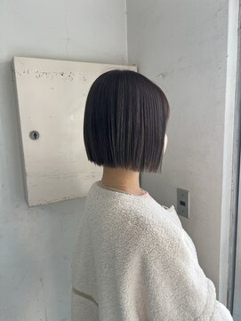 ネオリーブアイム 横浜西口店(Neolive aim) 切りっぱなしボブ ぱつっとボブ 暗めグレージュ