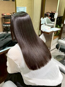 ユーアンボワーズ(U-AMBOISE) 髪質改善ストレート ロング【寝屋川/髪質改善/白髪ぼかし】