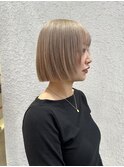 切りっぱなしボブ/ホワイトベージュ