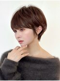 斜めバング、小顔ショート、前髪パーマ