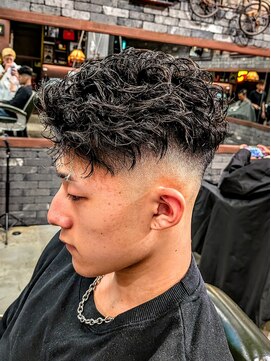 スリーセント 栄(3/cent) 【スパイラルパーマ】