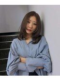ブラウンベージュ