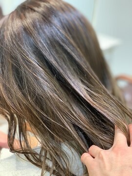 ミリア 茅ヶ崎店(Mirea) ハイライト×イルミナカラー×Aujuaトリートメント