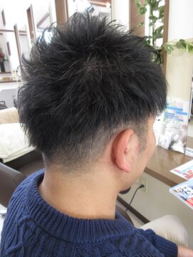 コアフィールフィス(COIFFURE fils) 《見附・今町》ツーブロック×スパイキー